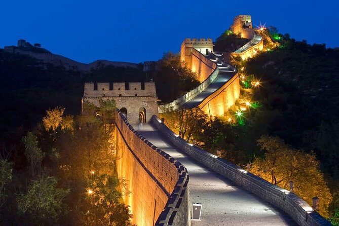 Beijing Evening Tour: illuminated Great Wall and Gubei Water Town - Why Simatai at night feels different from daytime Great Wall visits
