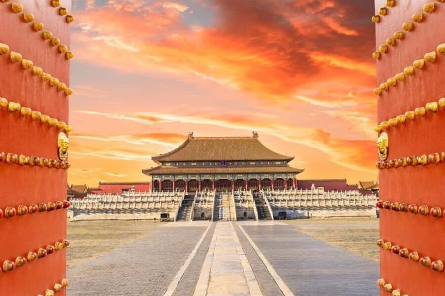 Beijing: Forbidden City & Treasure Museum Entry with Tour - Entering through the Meridian Gate: where your bearings get built