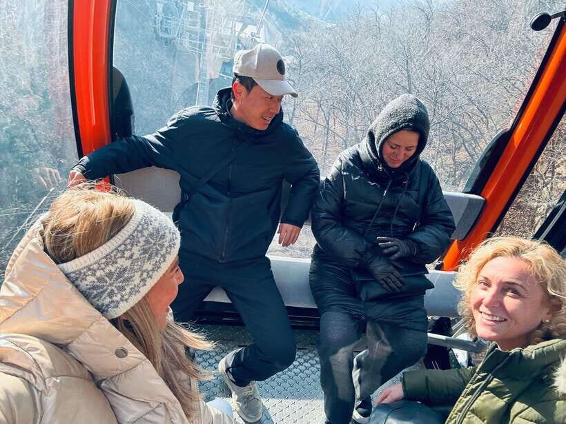 Beijing: Great Wall Layover Tour with a Native - How Dong keeps the day smooth when your schedule is fragile