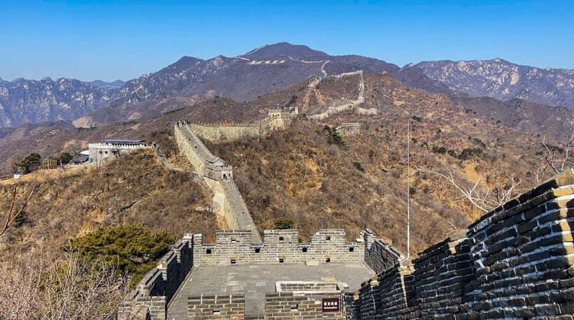Beijing: Great Wall of China and Ming Tomb Private Tour - Ming Tombs at the Foot of Tian Shou Mountain: Changling vs Dingling