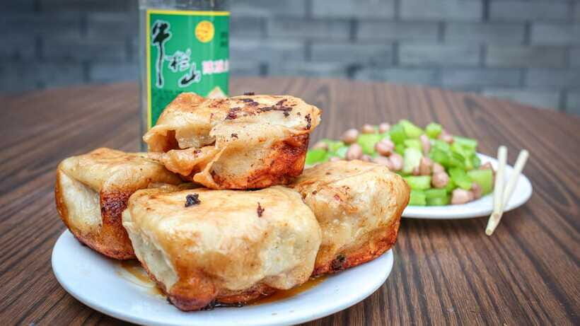 Beijing: Hidden Gems Guided Food Tour with Beer and Tastings - Beijing noodles in a courtyard hole-in-the-wall