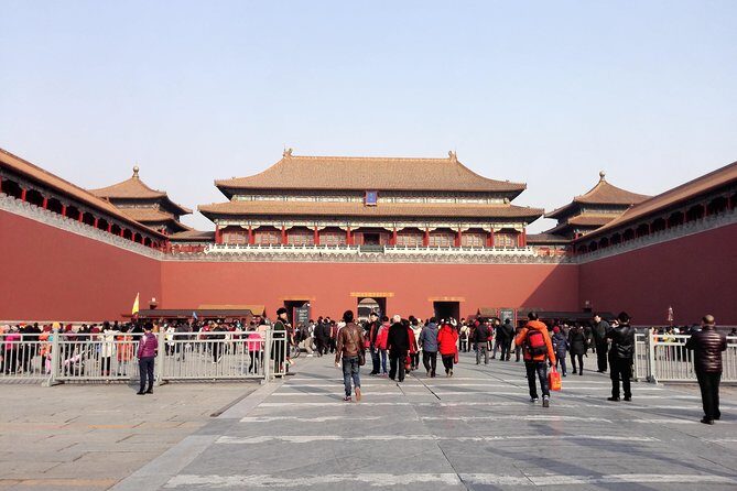 Beijing Highlights Tour: Tian'anmen Square, Forbidden City, Mutianyu Great Wall - Lunch in Beijing: fuel for the Great Wall push