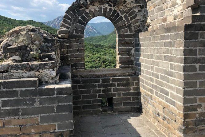 Beijing: Huanghuacheng Lakeside Great Wall Private Tour - Guides and drivers: when helpful personalities turn transport into part of the story