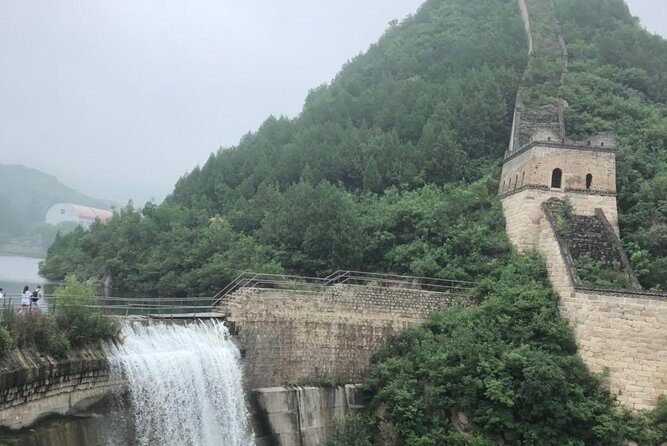 Beijing: Huanghuacheng Lakeside Great Wall Private Tour - The drive out of Beijing: private car comfort that actually matters