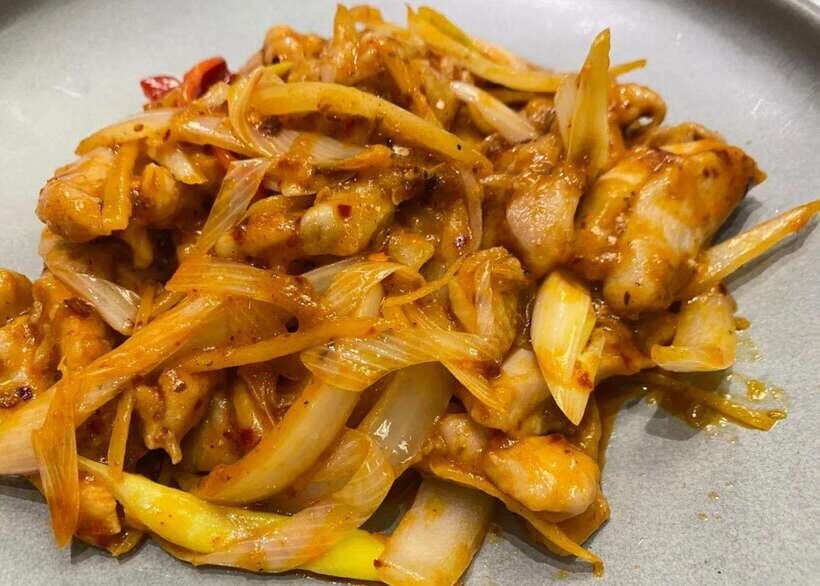 Beijing Hutong Dinner and Beer Walking Private Tour - Brewery Stop and Craft Beer in the Alleys
