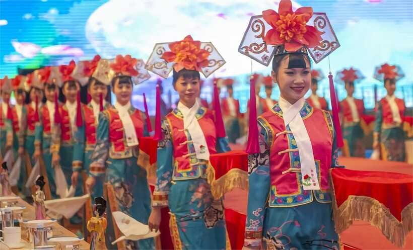 Beijing: Imperial Cuisine Experience & Cultural Performance - Booking and ticket basics that trip people up