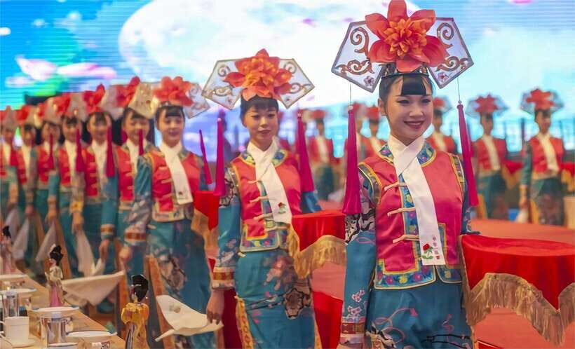 Beijing: Imperial Cuisine Experience & Cultural Performance - From royal artifacts to royal dishes: how the museum story works