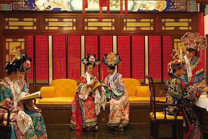 Beijing Imperial Dinning Experience with Night Tour - Bai Jia Da Yuan Restaurant: The Garden Setting and Private Table Setup