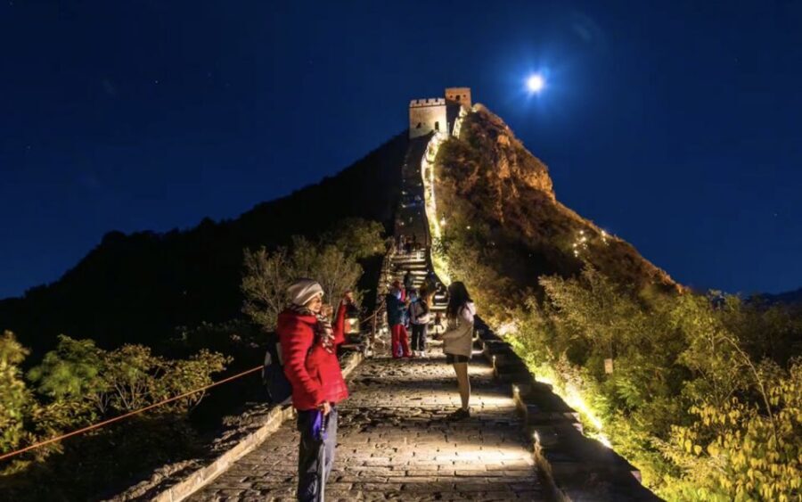 Beijing: Jinshanling and Simatai Wall&Gubei Watertown Tour - Jinshanling Great Wall: more towers, less crowd pressure