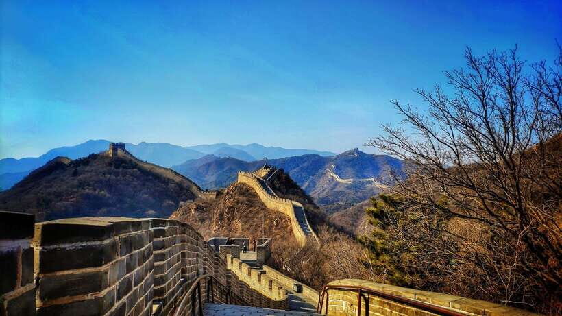 Beijing Juyongguan Great Wall Ticket And Options - Getting in with a taxi and a QR code at the entrance