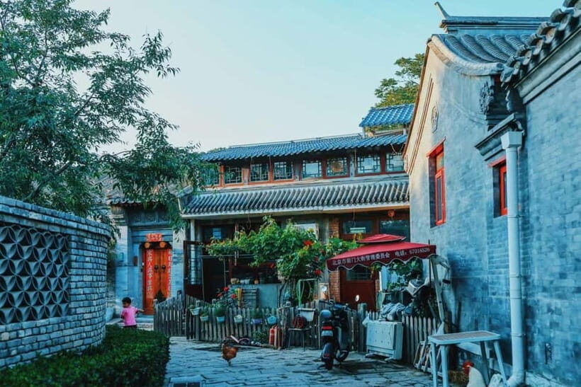 Beijing: Lama Temple E-Ticket or Full-Day Guided City Tour - Lama Temple at 11:30: the giant Maitreya Buddha moment