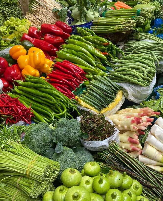 Beijing Market Tour with 10-course Family Feast - Key highlights worth planning around