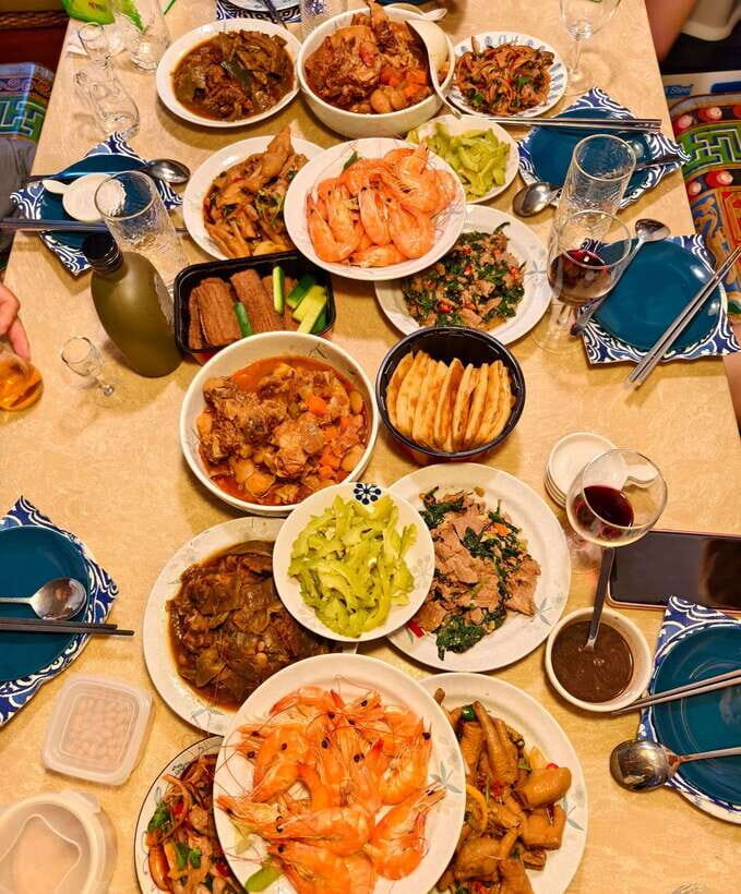 Beijing Market Tour with 10-course Family Feast - Should you book the Beijing Market Tour with 10-course Family Feast?
