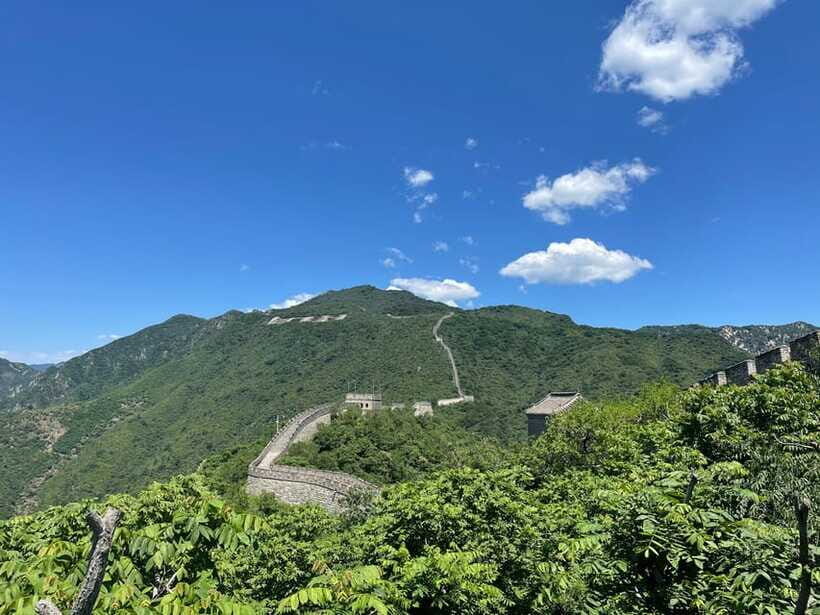 Beijing: Mutianyu Great Wall Bus Tour with Ticket &Cable car - The Human Part: English Guidance That Helps You Actually Plan