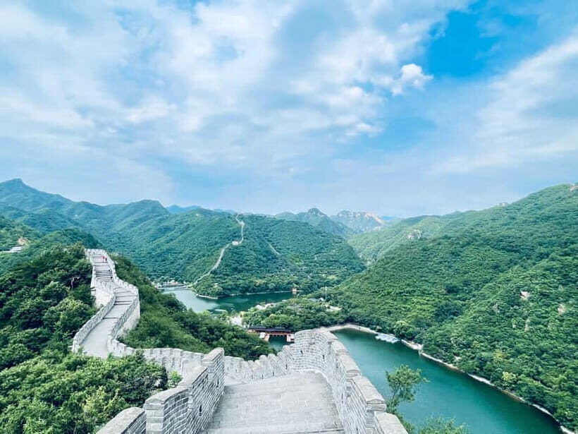 Beijing: Mutianyu Great Wall Private Tour with VIP Fast Pass - Why Mutianyu is a smart choice for a private day