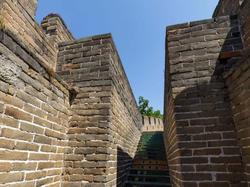 Beijing: Mutianyu Great Wall Private Tour with VIP Fast Pass - Your time on the Wall: 23 watchtowers over 1.8 miles