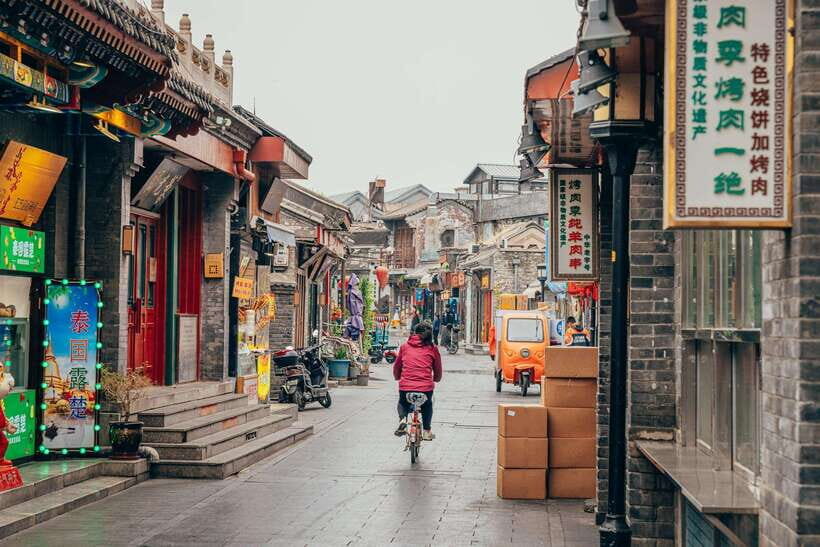 Beijing: Panda House w/Great Wall or City Sites Private Tour - Mutianyu Great Wall option: VIP access to the mountain base