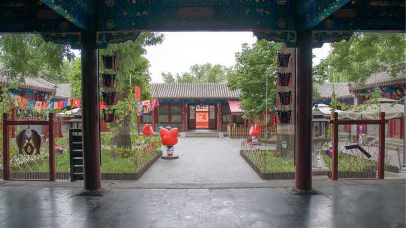 Beijing: Prince Kung's Palace Museum Ticket—Must-See Spot - When to go in Beijing: beat the 11:00 crowd wave