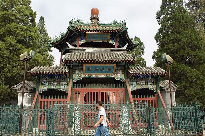 Beijing Private Religious Tour: White Cloud Temple, Lama Temple, Niujie Mosque - Morning logistics: 8:30 am start, about 8 hours, and an adjustable plan