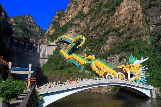 Beijing Private Tour to Badaling Great Wall and Longqing Gorge with Boat Ride - Longqing Gorge: Dragon Elevator plus a real boat ride
