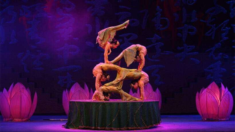 Beijing: Red Theatre Acrobatics Show Ticket-Local Must-See - Picking Between the 4:20 PM and 5:40 PM Performances