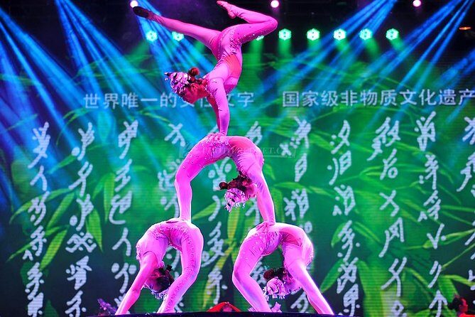 Beijing Roast Duck Banquet and Acrobatics Show with VIP Seats Evening Tour - Longhuachun Dalian Seafood Dumplings: a useful warm-up stop
