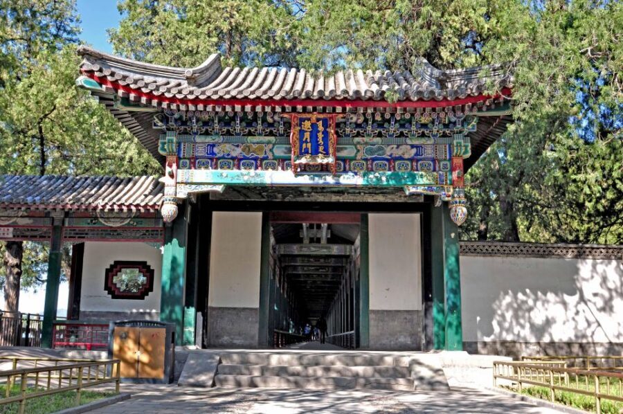 Beijing: Summer Palace, Sacred Road&Ming Tombs Private Tour - Weather-proofing your day: what to pack for Ming Tombs + Summer Palace