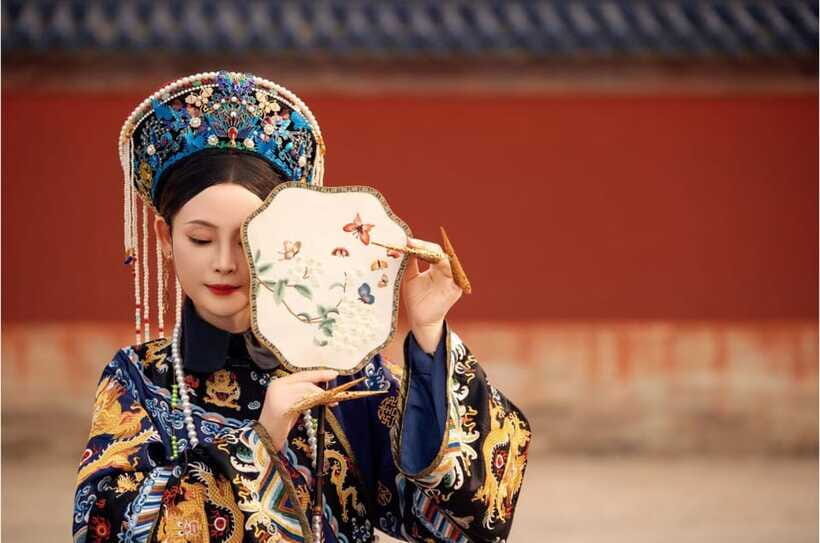 Beijing: Traditional Chinese Costume Makeover & Photo Shoot - Your English-speaking guide: more than translation