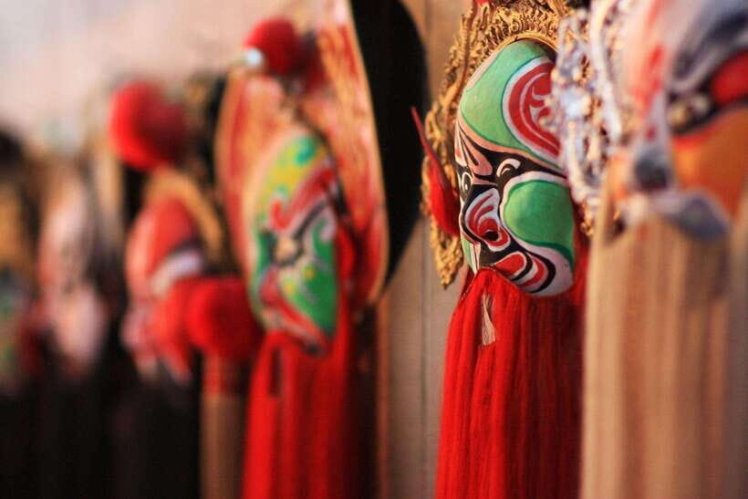 Beijing: Traditional Cultural Show Peking Opera Tickets - Getting in smoothly: e-ticket pickup at Jianguo Hotel Qianmen