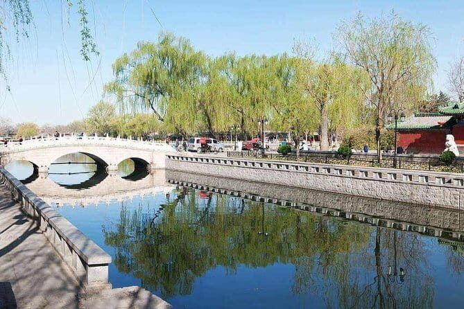 Beijing Walking Food Culture Tour in Hutong and Hidden Places - Final stop: one pot, many stories (an ancient army feast)