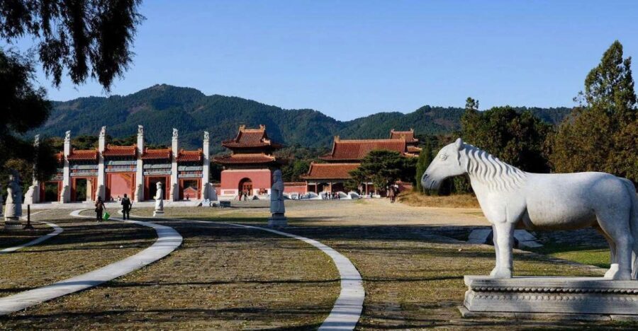 Beijing:Eastern Qing Tomb/Huangyaguan Great Wall/Dule Temple - Guided Tour vs Transfer-Only: How Your Day Really Changes