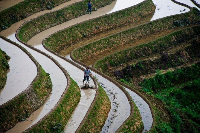 Best of Guilin Li River Xianggong Hill and Yulong River - Xingping Town stop: a brief taste of river life