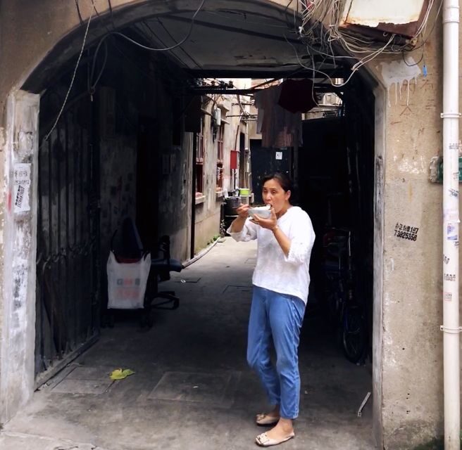 Biking Real Shanghai& Tea Tasting Experience - Guides, group size, and why names like Ellen and Ray keep coming up