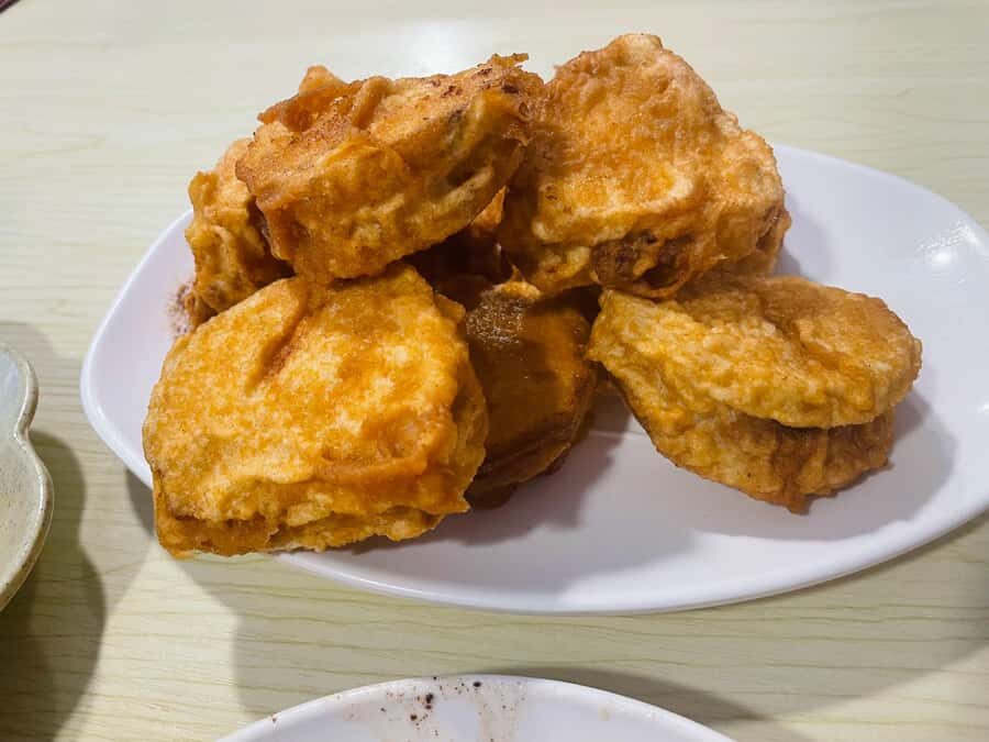Bite and Stroll: Brunch Tour in Old Town Beijing! - Stop-by-Stop: How the Morning Unfolds in Xisi