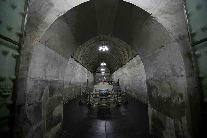 Boutique Tour: Juyongguan, Sacred Way and Dingling of Ming Tombs - Private Hotel Pickup and a Calm 8-Hour Pace