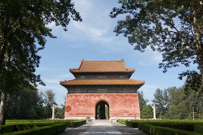 Boutique Tour: Juyongguan, Sacred Way and Dingling of Ming Tombs - Ming Tombs Sacred Way: 7 Kilometers of Afterlife Symbolism