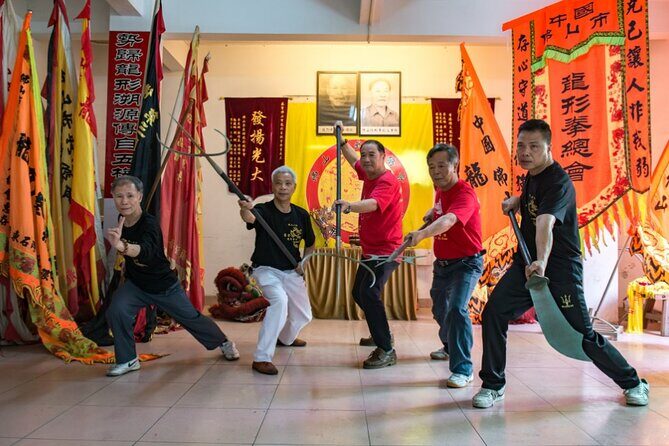 Bruce Lee Hometown Martial Art Culture Lion Dance Private Tour - Zumiao West Gate: temples, museums, and the show-and-lion-dance atmosphere