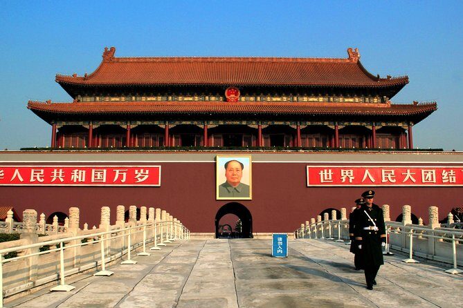Bullet Train Private Tour: Beijing Tiananmen Square, Forbidden City & Great Wall - Lunch and breaks: included comfort in a packed schedule