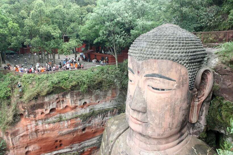 Chengdu: Leshan Grand Buddha Full-Day Private Trip - The Walk: From the Head’s Level to the Feet (and Back)