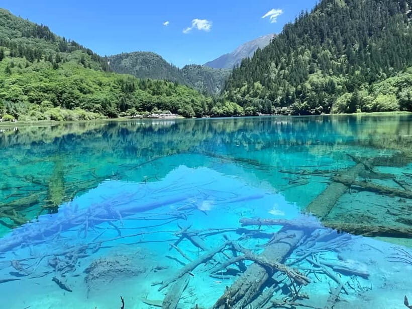 Chengdu: private 2-Day Huanglong Jiuzhaigou tour by train - What to Bring for Two Big Park Days