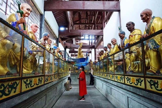 Chengdu Private Day Tour to Emei Mountain with Lunch and Cable Car Ride - The value of a $318 private tour (and who it suits)