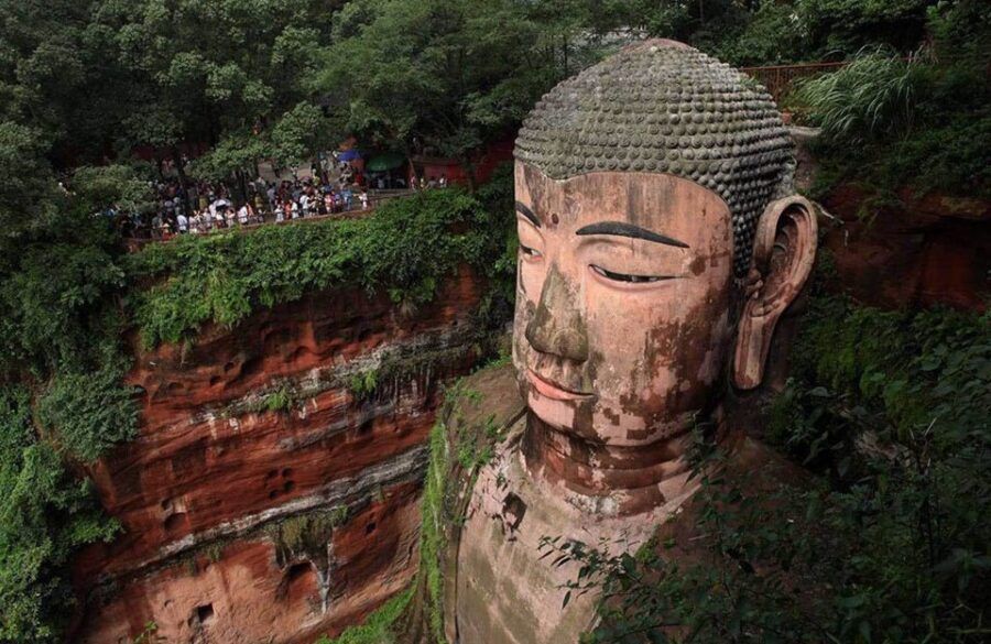 Chengdu Private Tour of Leshan Buddha and Panda Base - FAQ