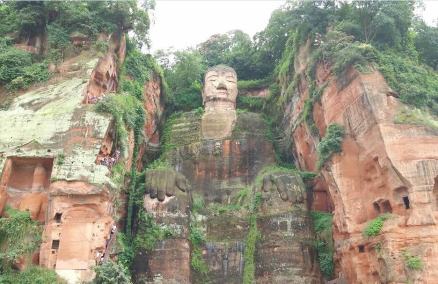 Chengdu Private Tour of Leshan Buddha and Panda Base - Private Car, Hotel Pickup, and an English Guide That Actually Helps