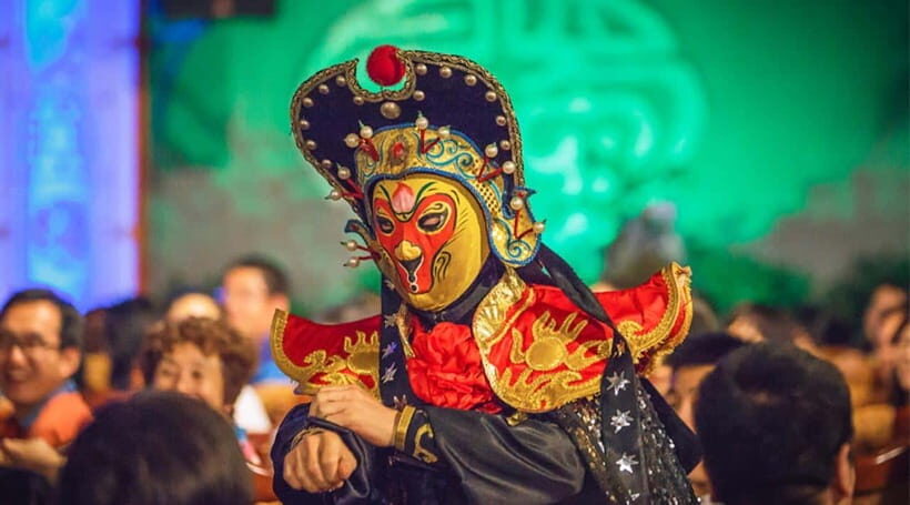 Chengdu: Sichuan Opera Show ShufengYayun & Covered Bowl Tea - Key things you’ll notice before you go