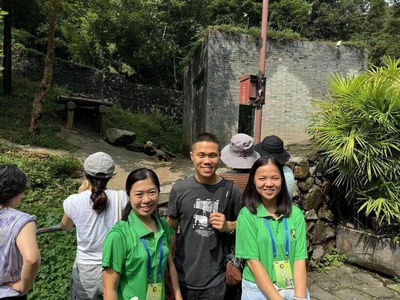 Chengdu: Volunteer Day Experience at Dujiangyan Panda base - Wandering the Enclosures: Giant Pandas, Red Pandas, and Daily Behavior