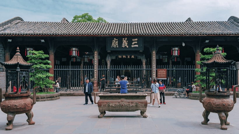 Chengdu: Wuhou Shrine Museum From Three Kingdoms Era - Walking the Red-Walled Grounds and Finding the Main Exhibits