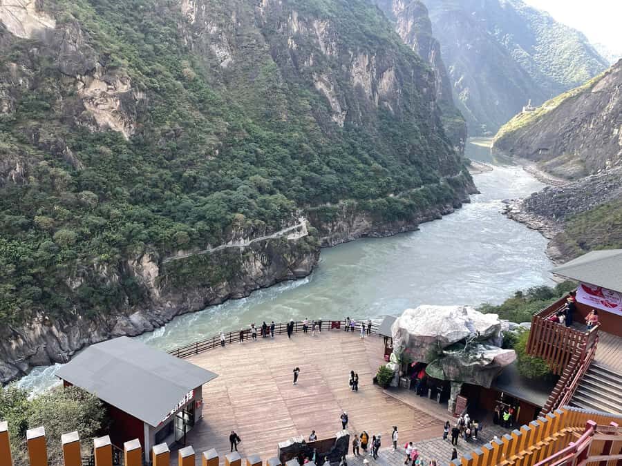 China Tiger Leaping Gorge: A Canyon Adventure - Price and value: what $95 covers (and what it doesn’t)
