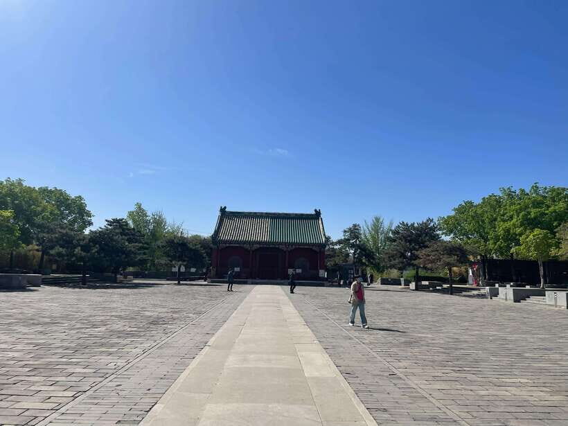 Chinese Kungfu class in old temple beside Forbidden Ci - Shaolin roots, plus multiple traditional forms