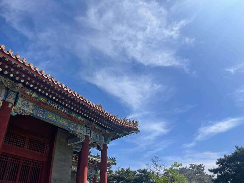 Chinese Kungfu class in old temple beside Forbidden Ci - English support that keeps you from getting lost mid-movement