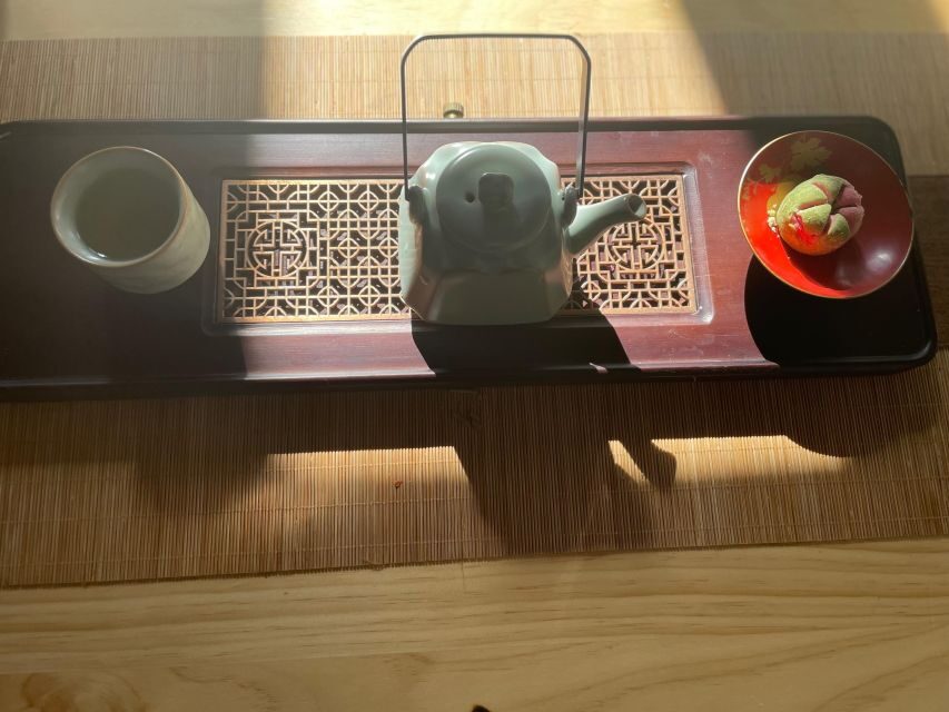 Chinese Tea ceremony in Beijing Hutong courtyard - Pick Your Tea: Black, Green, Oolong, and Pu’er